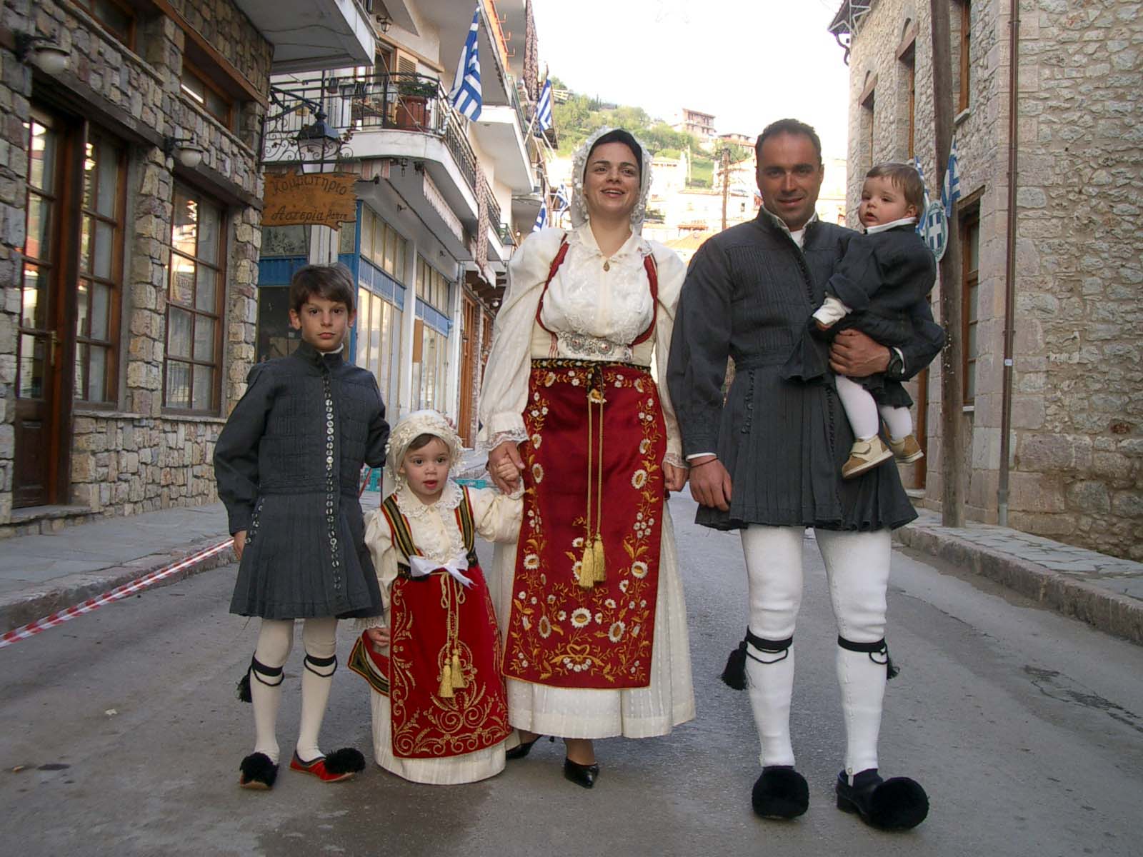 ARACHOVA-traditon-during-panygiraki-easter-by-kaloussa-nafpaktitou