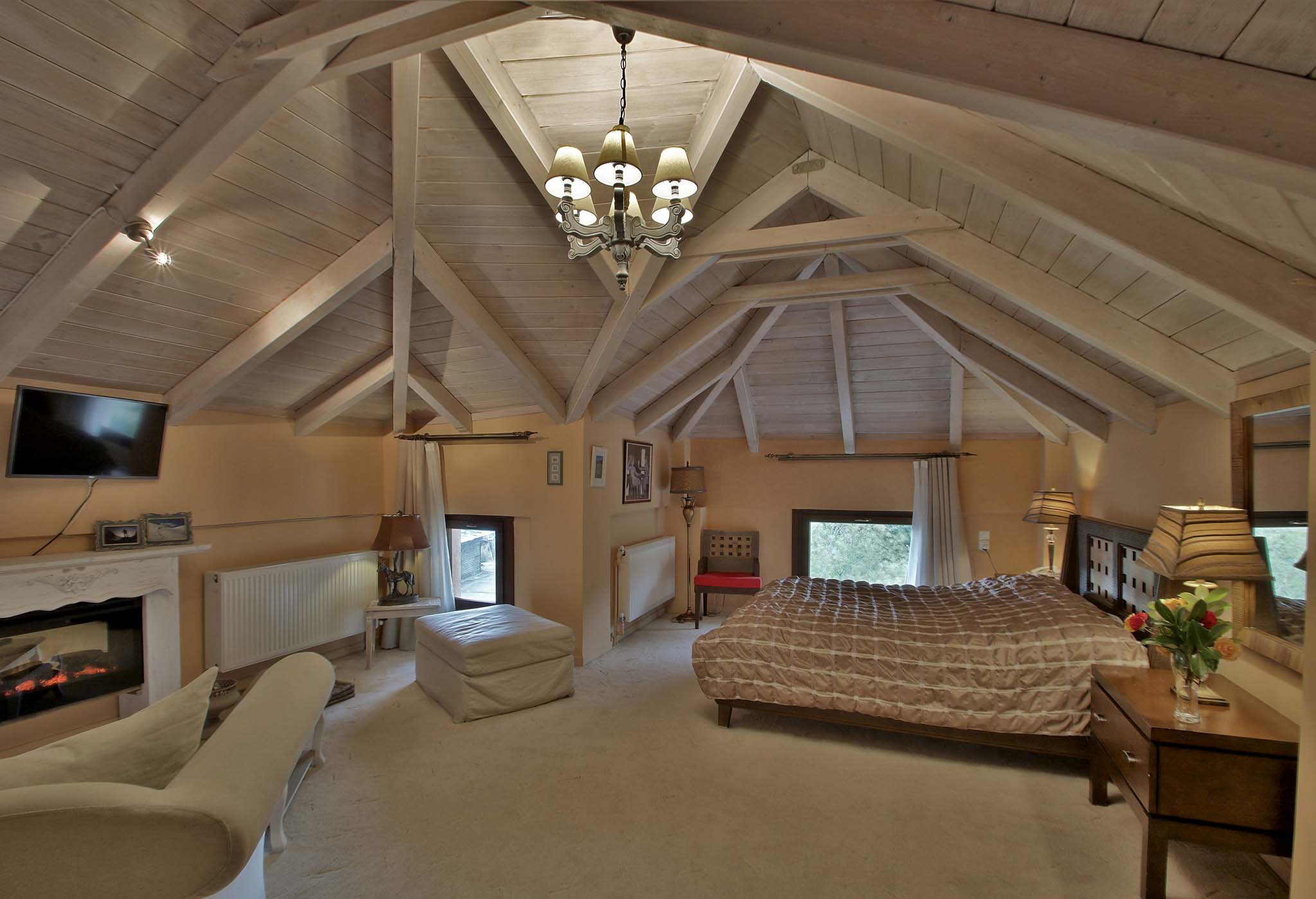 BEST yellow-loft-skamnos