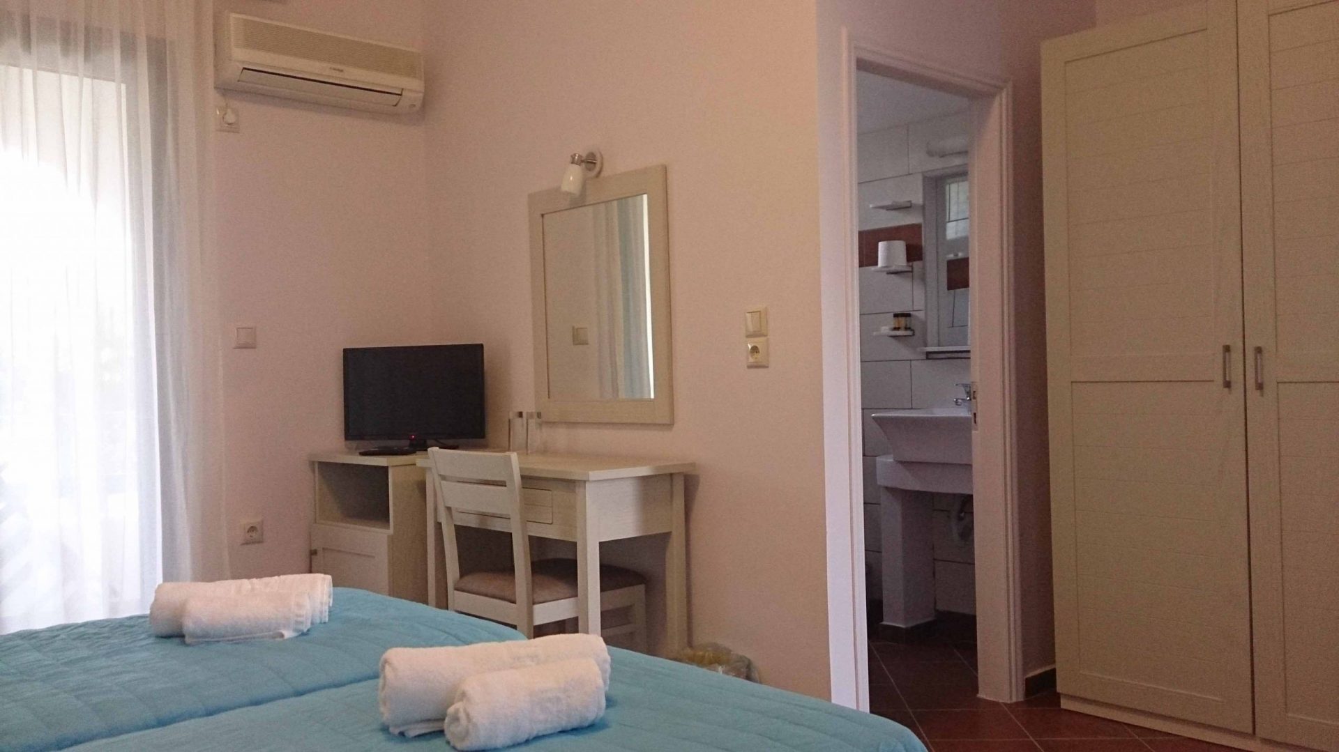 HOTEL2323