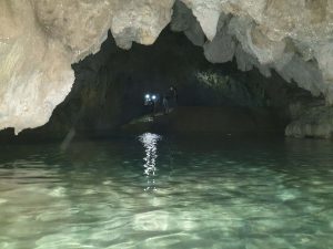 JEEPING AND CAVE33