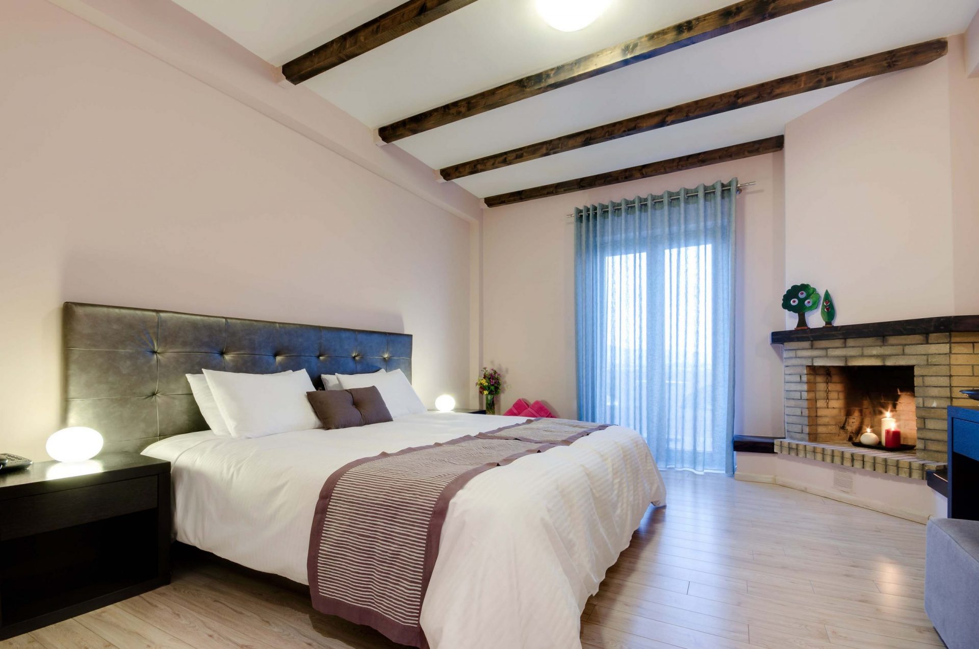 ROOM NICE 68768