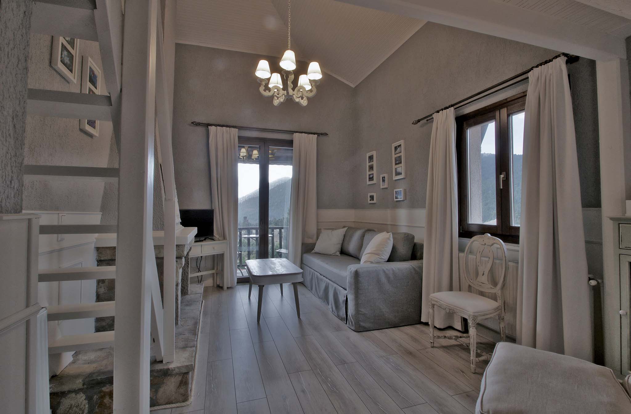 family-maisonette-living-room-sofa-bed-202-skamnos