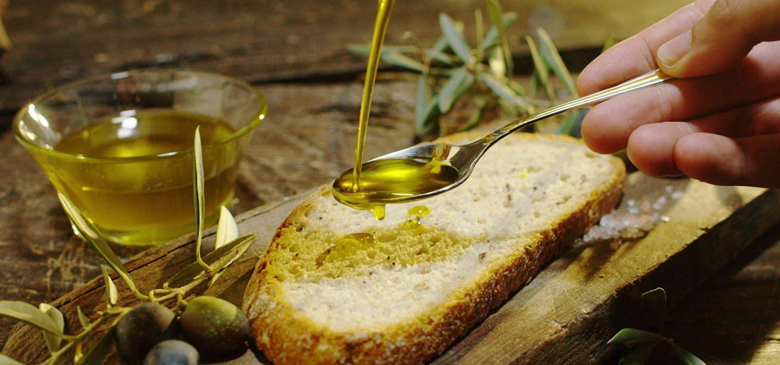 hotel-perivoli-olive-oil-tasting-1600x750