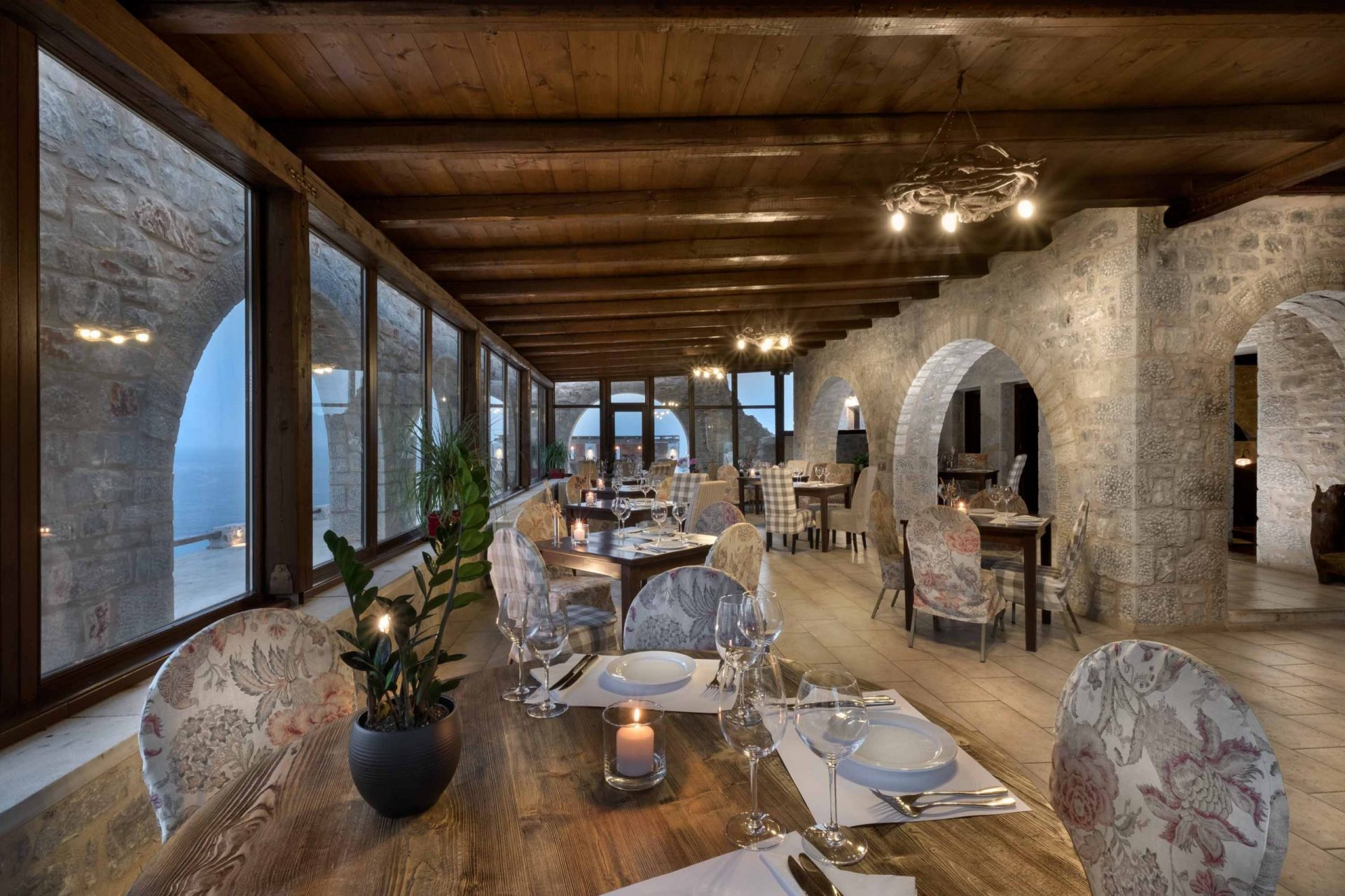 RESTAURANT_Anerousa