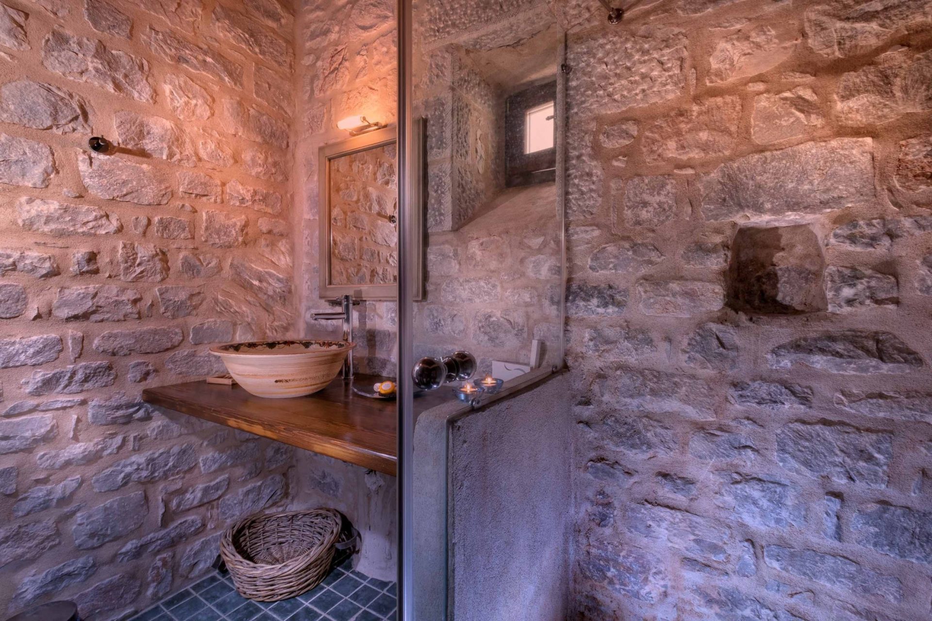 ROOM BATH